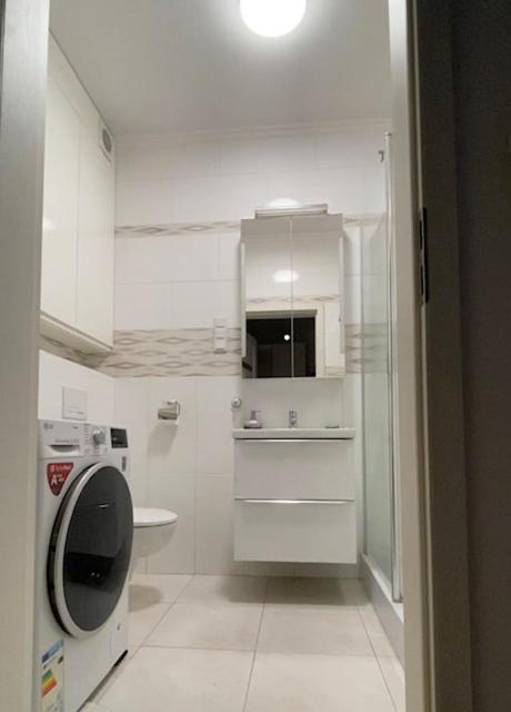 3 Rooms Aircon Apartment With Free Parking, Balcony Walking Distance Old Town Kraków Eksteriør billede